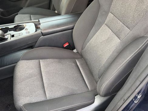 Used 2024 Nissan Rogue SV FWD image 29