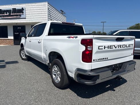 Used 2024 Chevrolet Silverado 1500 LT AWD/4WD image 7
