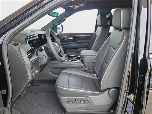New 2026 Chevrolet Suburban Premier AWD/4WD image 15