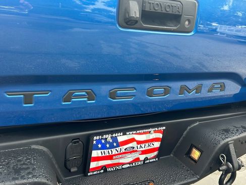 Used 2018 Toyota Tacoma SR5 image 22