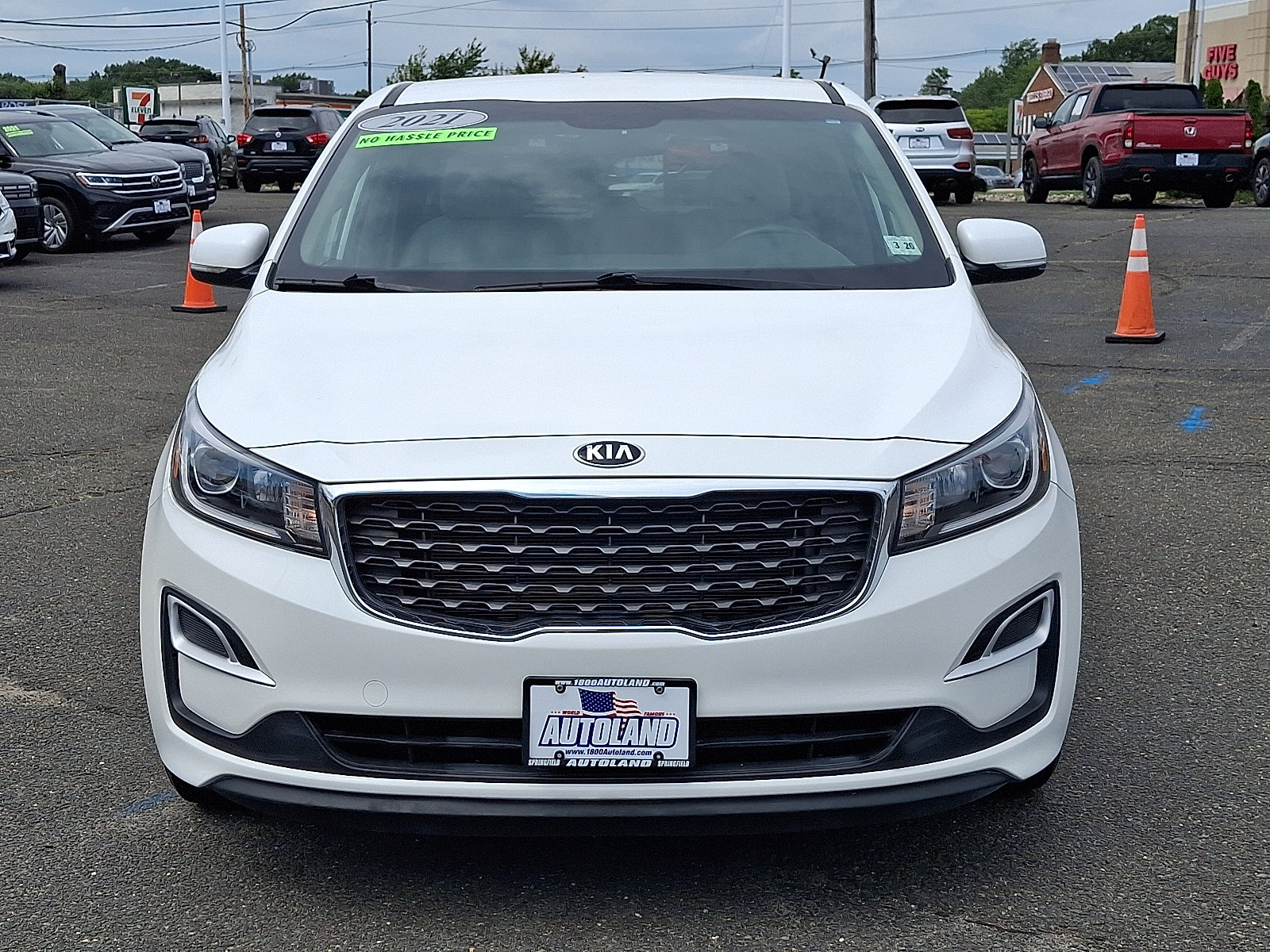 Used 2021 Kia Sedona LX FWD image 2