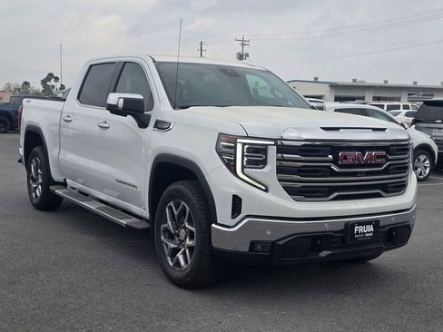 New 2026 GMC Sierra 1500 SLT image 3