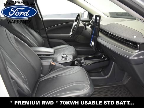 Used 2022 Ford Mustang Mach-E Premium image 13