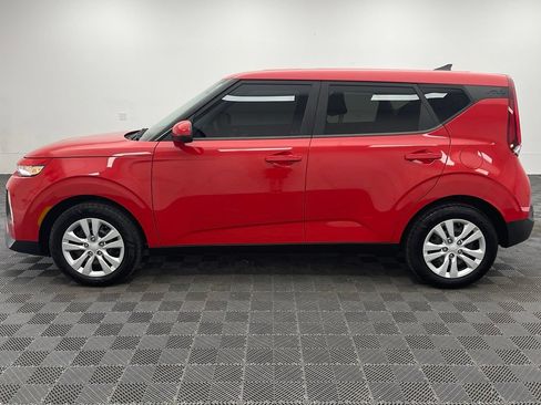 Used 2022 Kia Soul LX FWD image 10