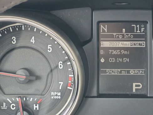 Used 2011 Jeep Grand Cherokee Laredo AWD/4WD image 34
