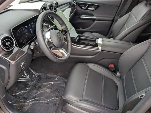 Used 2025 Mercedes-Benz GLC 350e 4MATIC image 11