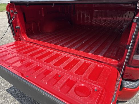 Used 2021 RAM 1500 Laramie AWD/4WD image 26