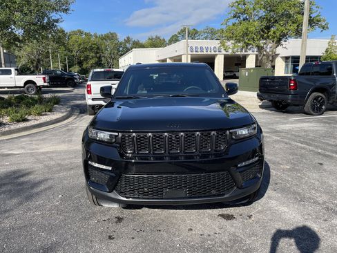 New 2025 Jeep Grand Cherokee Limited w/ Luxury Tech Group II image 2