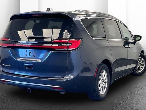 Used 2021 Chrysler Pacifica Touring-L w/ Uconnect Theater Family Group image 11