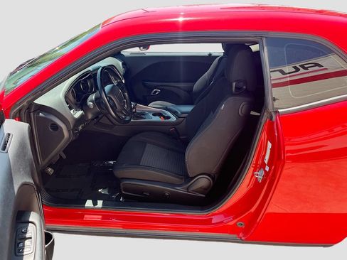 Used 2022 Dodge Challenger SXT RWD image 20