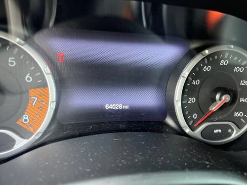 Used 2020 Jeep Renegade Altitude AWD/4WD image 11