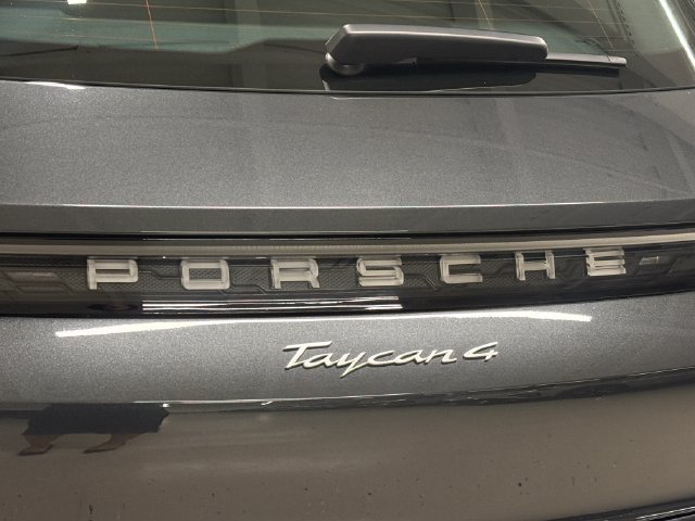 Certified 2023 Porsche Taycan 4 Cross Turismo AWD/4WD image 12