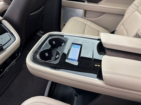Certified 2023 Lincoln Navigator Reserve AWD/4WD image 31