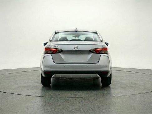 Used 2025 Nissan Versa SV FWD image 7