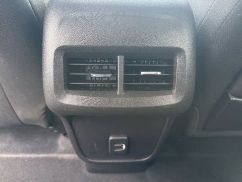 Used 2024 GMC Terrain SLE image 19