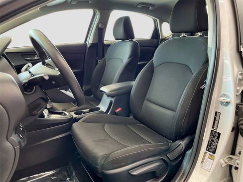 Used 2021 Kia Forte LXS image 19