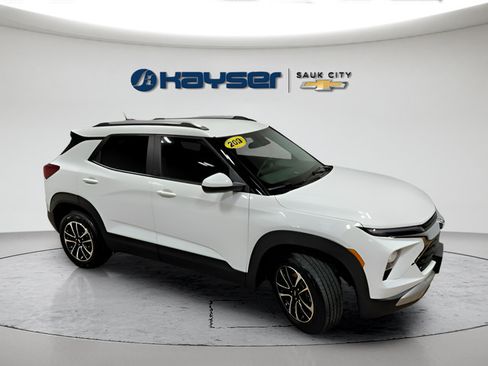 Certified 2024 Chevrolet TrailBlazer LT w/ Convenience Package AWD/4WD image 10