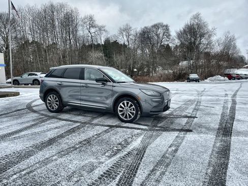 Used 2022 Lincoln Corsair AWD w/ Premium Package image 11