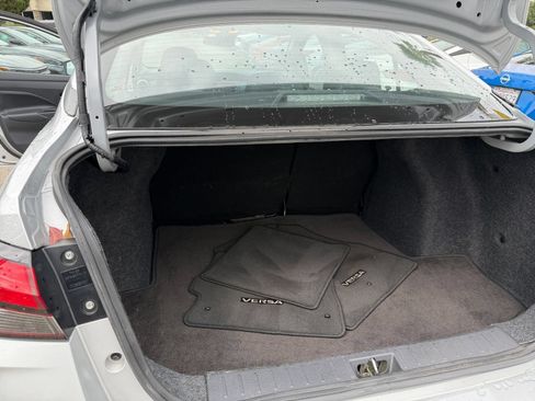 Used 2025 Nissan Versa SV FWD image 29