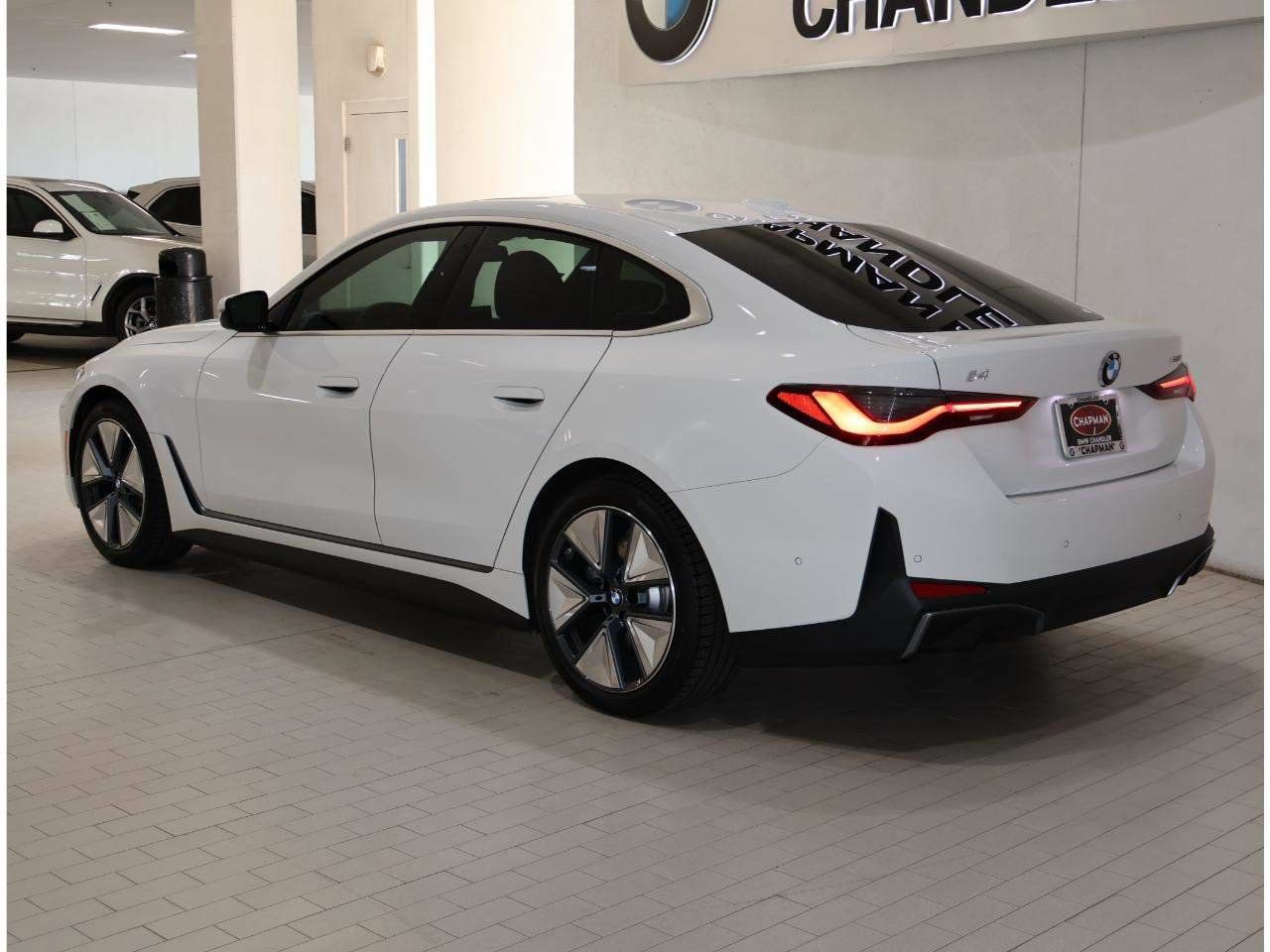 New 2026 BMW i4 eDrive40 w/ Parking Assistance Package RWD image 5