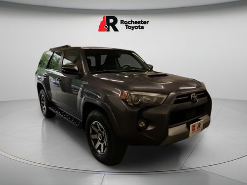 Certified 2022 Toyota 4Runner TRD Off-Road Premium AWD/4WD image 1