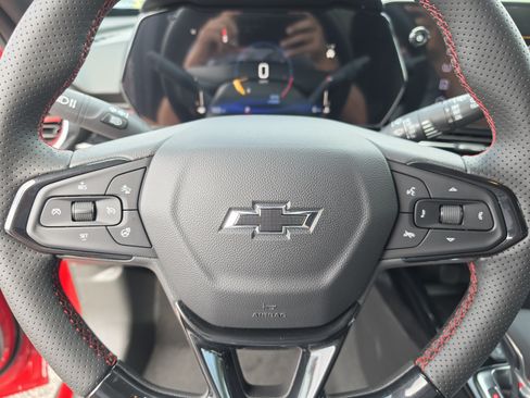 New 2026 Chevrolet Trax RS w/ Sunroof Package FWD image 35