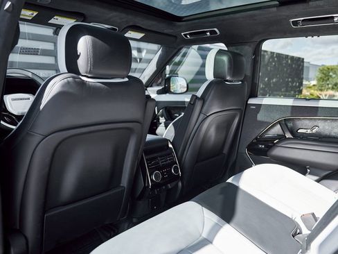 Used 2025 Land Rover Range Rover Sport Autobiography image 31