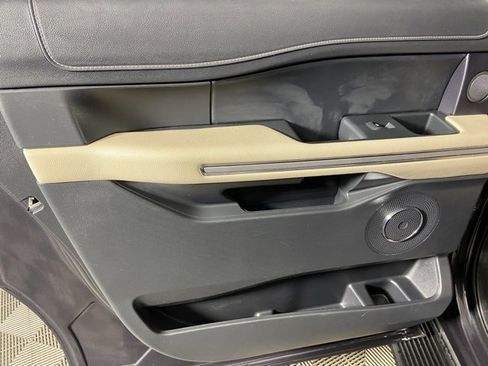 Used 2024 Ford Expedition Max Limited image 16