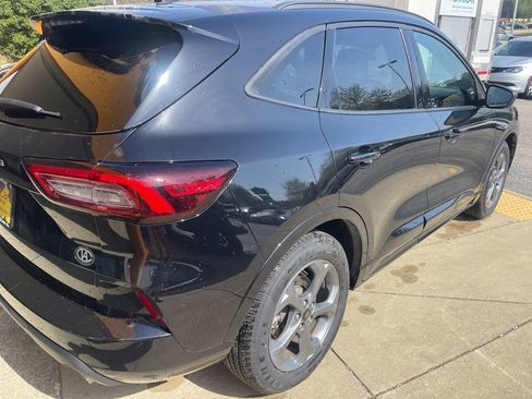 Used 2024 Ford Escape ST-Line image 4