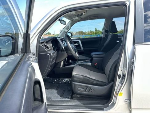 Used 2018 Toyota 4Runner SR5 image 22