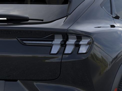 New 2026 Ford Mustang Mach-E GT AWD/4WD image 21