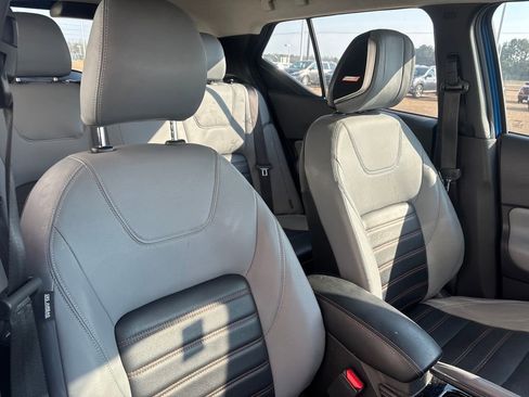 Used 2021 Nissan Kicks SR w/ SR Premium Package image 14