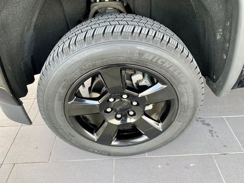 Used 2018 GMC Sierra 1500 2WD Double Cab w/ Elevation Edition image 9