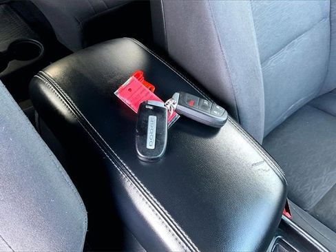 Used 2021 Dodge Durango SXT image 12