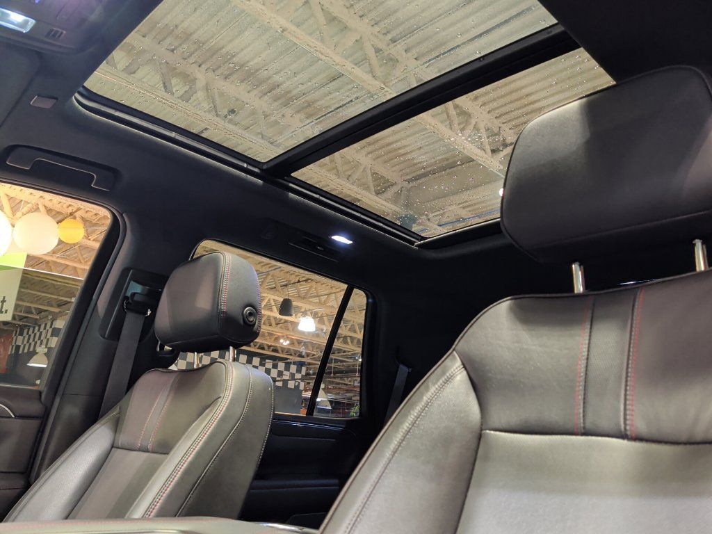 Used 2021 Chevrolet Tahoe RST AWD/4WD image 17