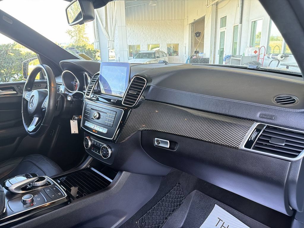 Used 2017 Mercedes-Benz GLE 43 AMG 4MATIC image 28
