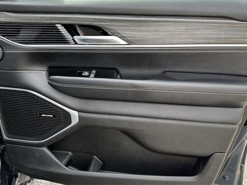 Used 2023 Jeep Wagoneer Series II image 44