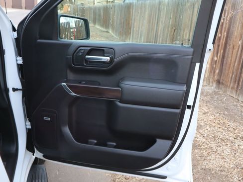 Used 2019 GMC Sierra 1500 SLT w/ SLT Premium Package image 28