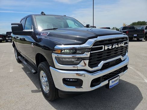 New 2026 RAM 2500 Tradesman AWD/4WD image 11