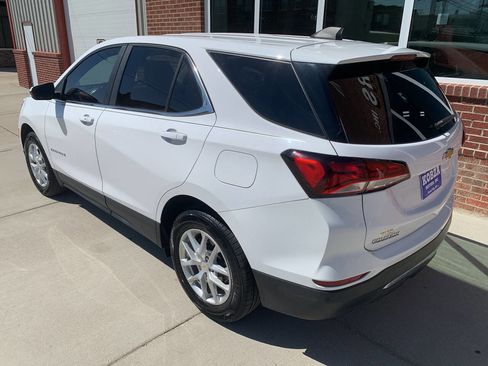 Used 2024 Chevrolet Equinox LT w/ LPO, Floor Liner Package AWD/4WD image 9