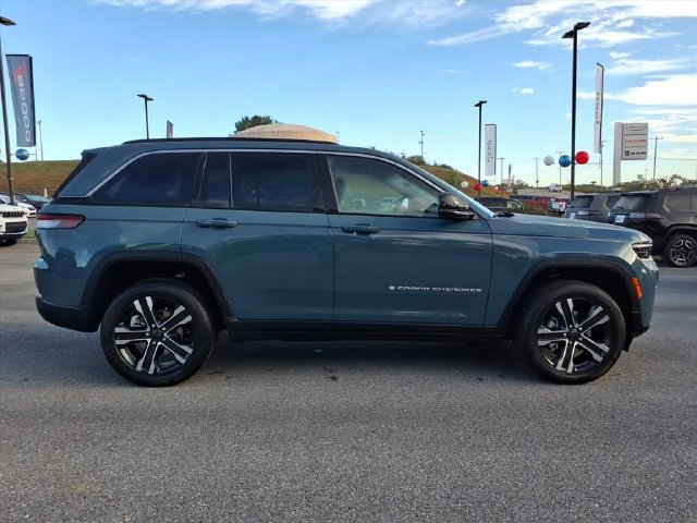 New 2027 Jeep Grand Cherokee Limited AWD/4WD image 5
