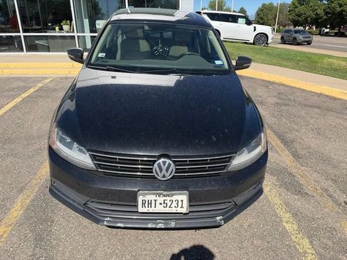 Used 2018 Volkswagen Jetta SE FWD image 4
