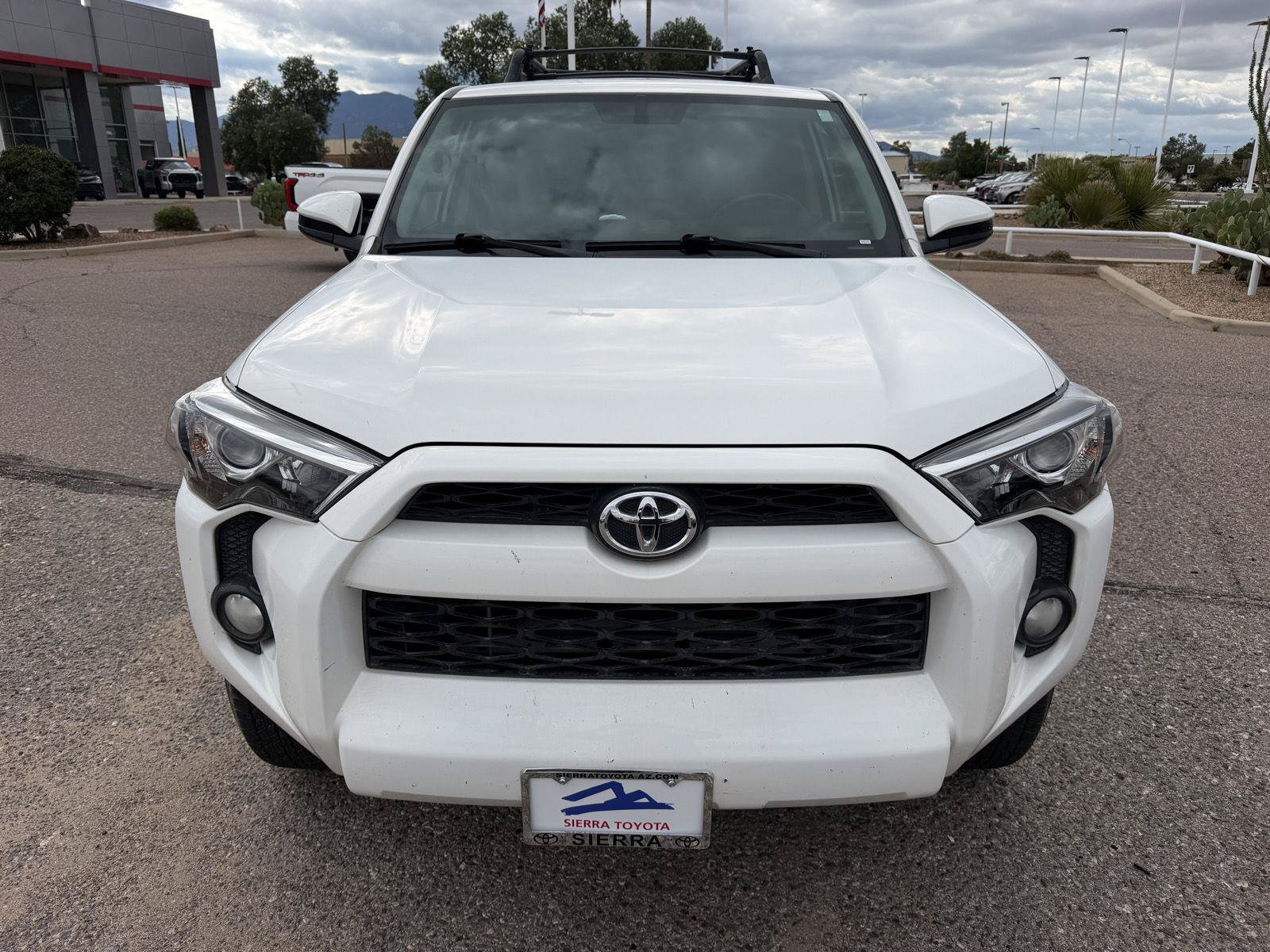 Used 2017 Toyota 4Runner SR5 AWD/4WD image 8