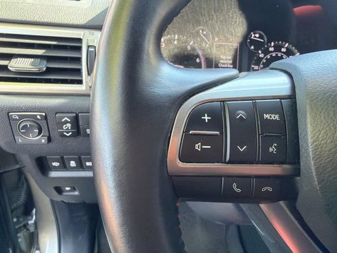 Certified 2023 Lexus GX 460 Premium w/ Premium Package AWD/4WD image 29