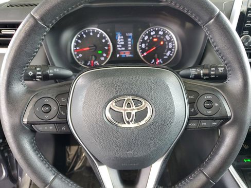 Used 2021 Toyota RAV4 XLE Premium FWD image 21