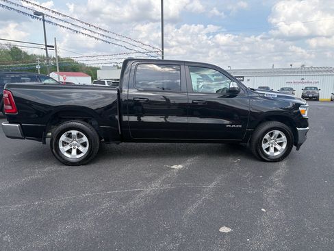 Used 2024 RAM 1500 Laramie AWD/4WD image 6
