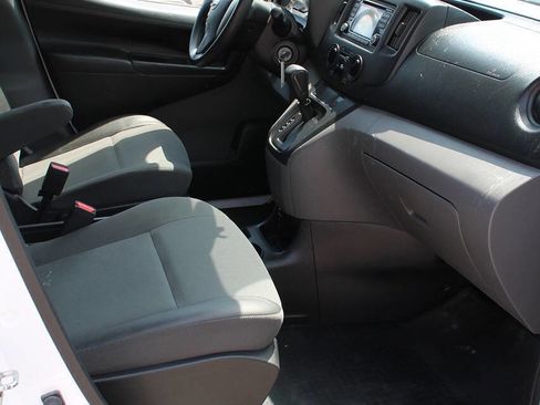 Used 2018 Nissan NV200 S w/ Back Door Glass Package image 18