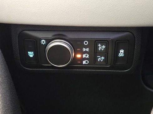 Used 2022 Ford Mustang Mach-E Premium image 28