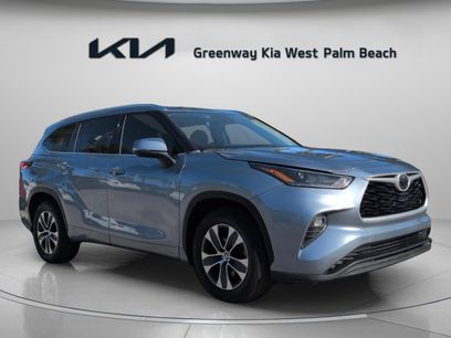 Used 2021 Toyota Highlander XLE