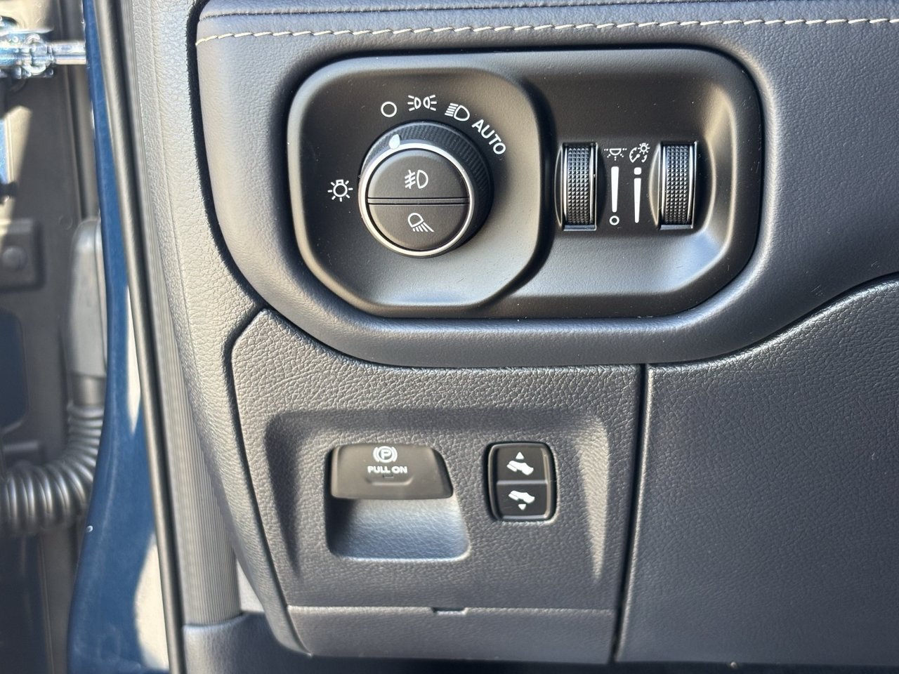 Used 2020 RAM 1500 Limited AWD/4WD image 34